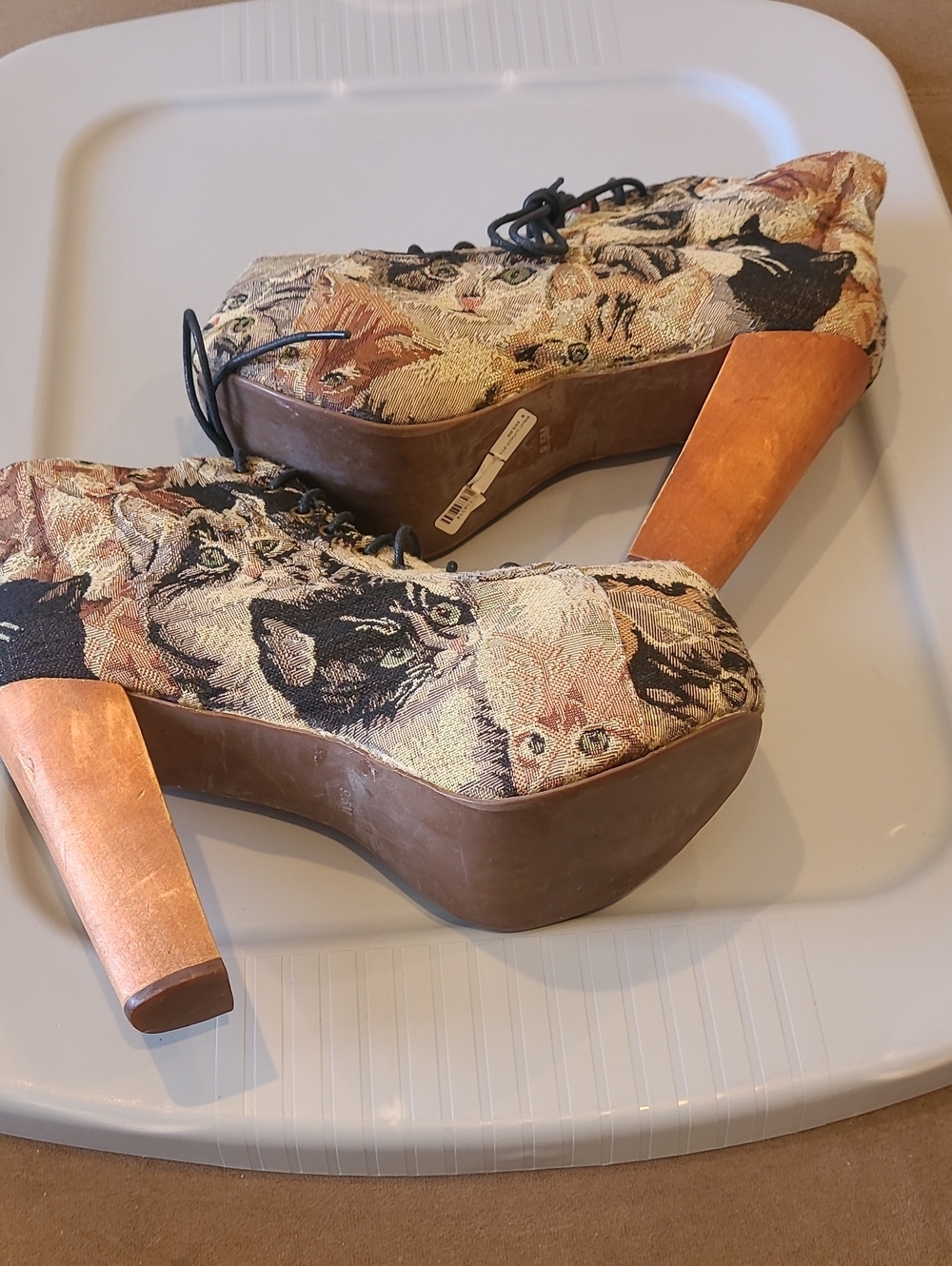 Jeffrey Campbell's RARE Lita Cat Tapestry Lace-Up Platform Booties Size 9.5 - Picture 7 of 7